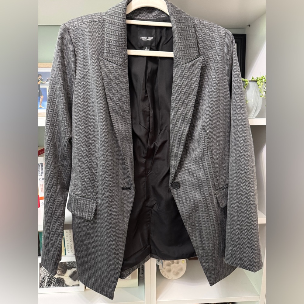 EUC - Simply Vera - Verywang - Large - grey herringbone pattern - Women’s blazer